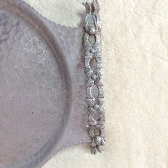 VTG Hand Hammered Wrought Aluminum Rodney Kent Serving Tray; Footed, Flower Chic - Picture 2 of 4